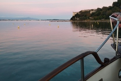 Charter Motorboat GRAND BANKS Grand banks Cannes