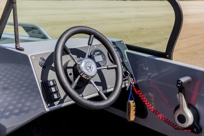 VBoat Motorboat charter Vermietung in Zürich mit Wassersport