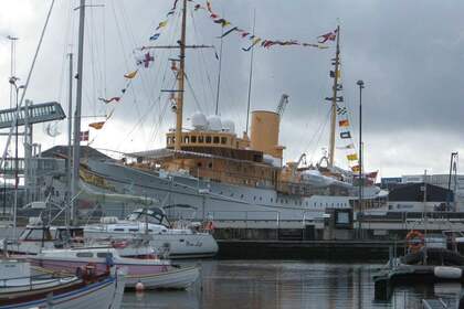 Beneteau Oceanis 473