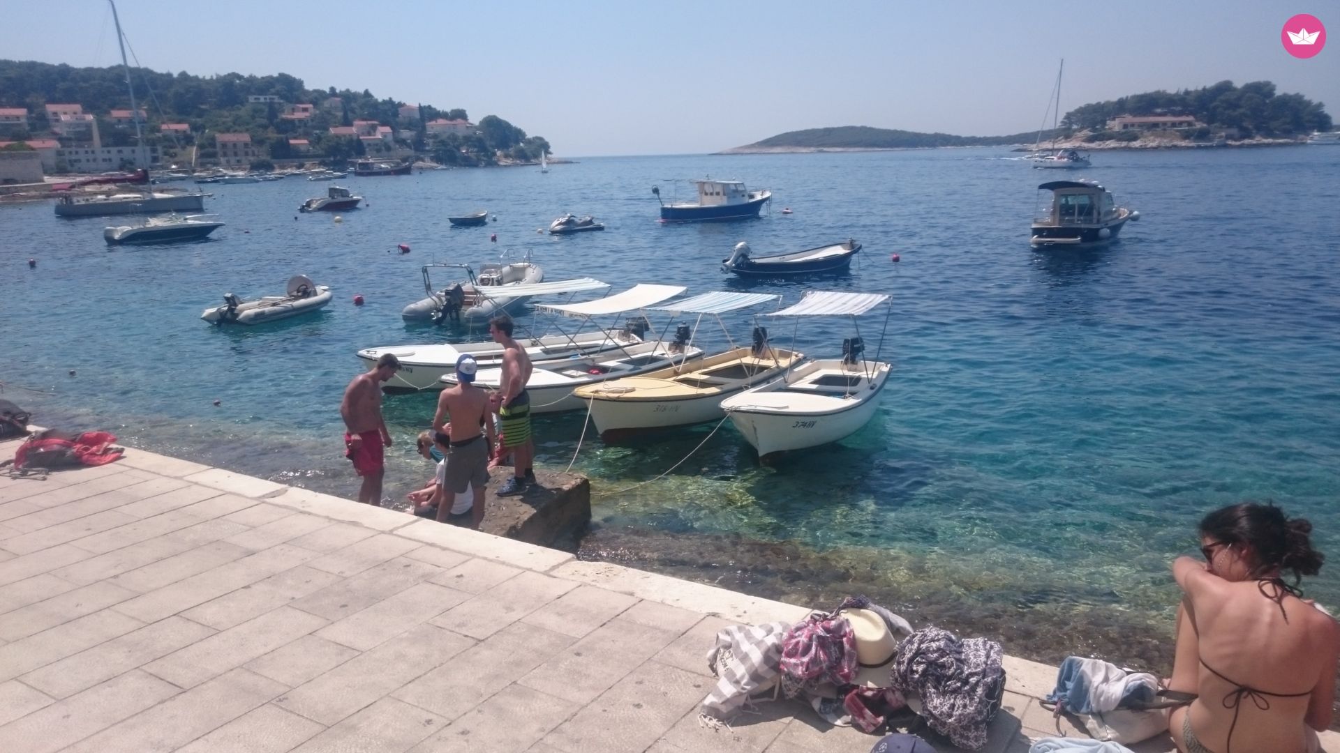 Motorboat Pasara 5 Hp Free Petrol for hire