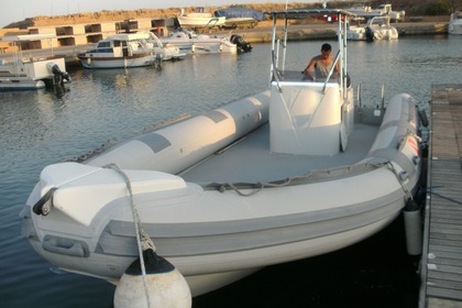 Rental Motorboat BLU & BLU OPEN Isola di Capo Rizzuto