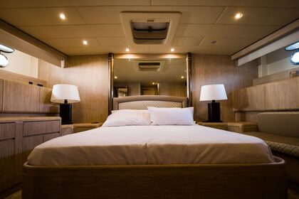 Alquiler Lancha Mangusta 80 Puerto Banús, Marbella