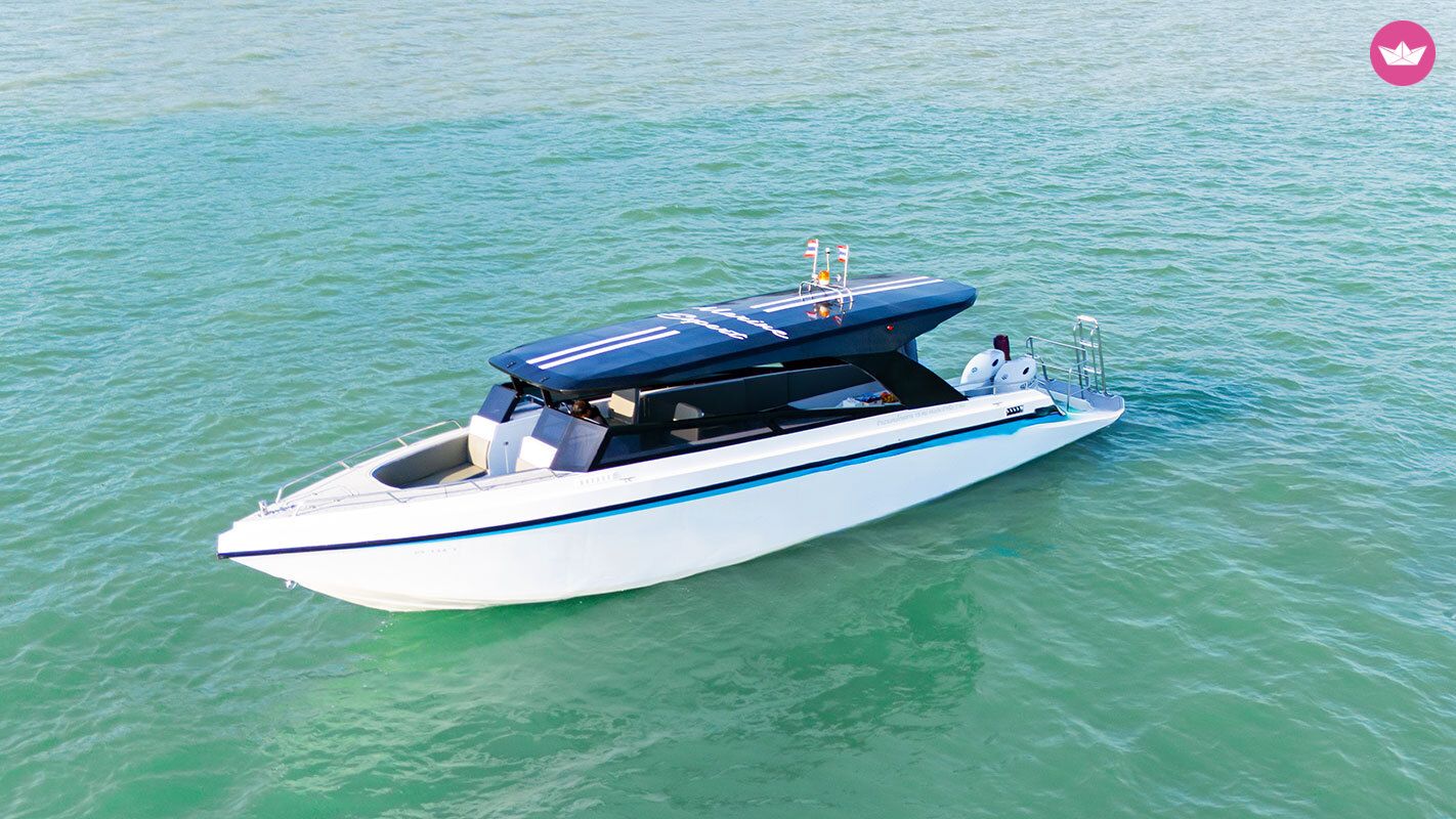 Bateau à moteur Custom Twin Engines 400cv 6