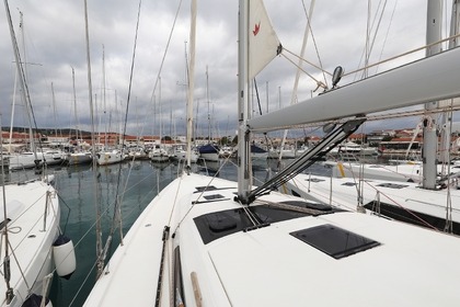 Verhuur Zeilboot Dufour Dufour 430 Vrulje
