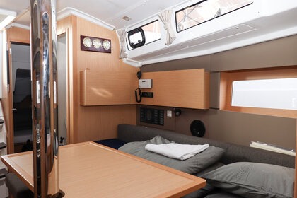 Enjoy the Croatian winds with Oceanis 38.1