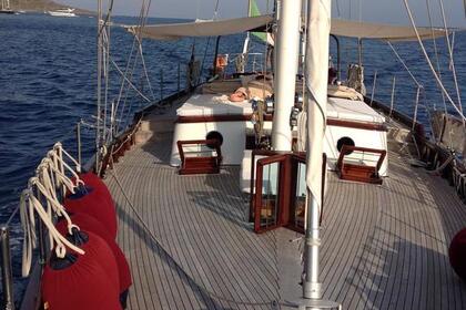 Miete Segelboot Mostes One Off Porto Azzurro