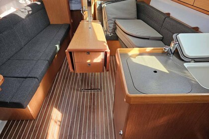 Hyra båt Segelbåt Bavaria Yachtbau Bavaria Cruiser 34 - 2 cab. Krk