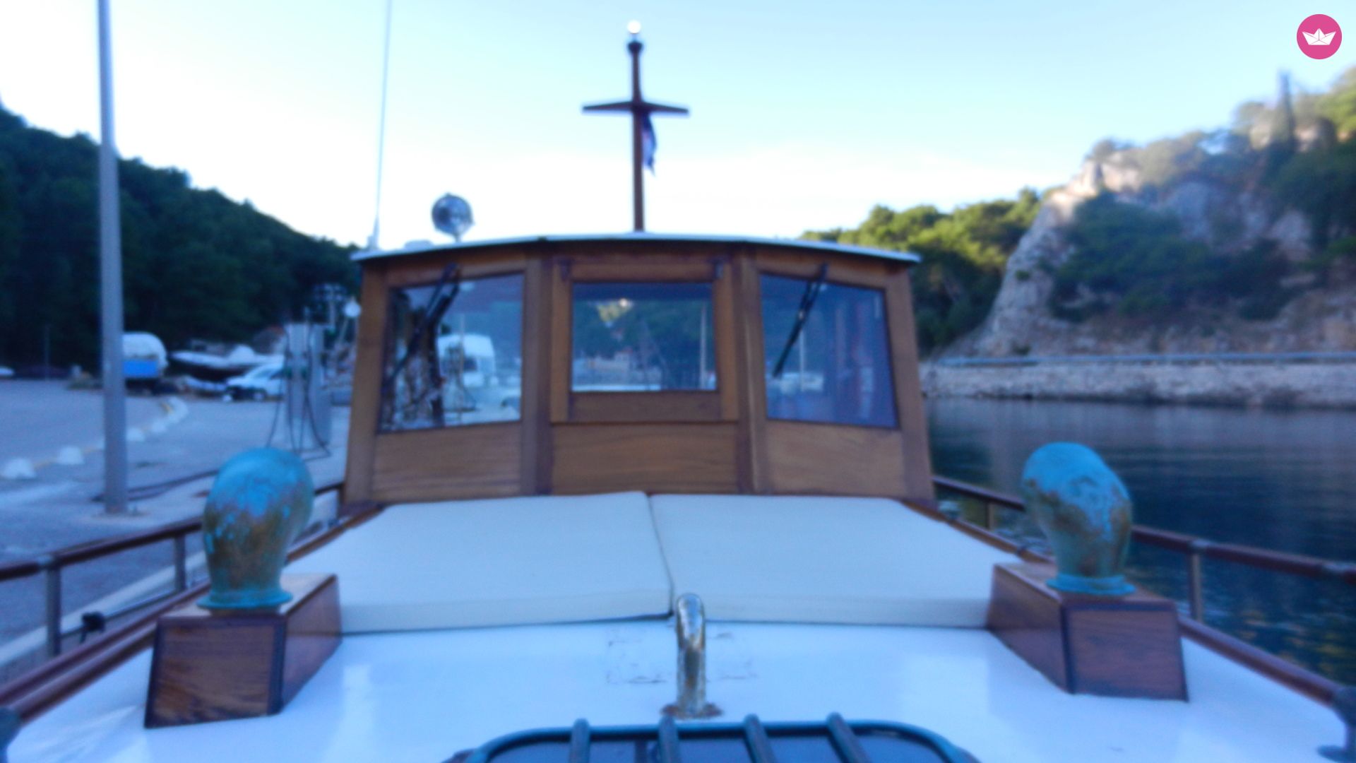 Motorboat Traditional Croatian Boat Leut Palagruža for hire