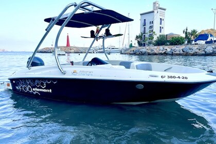 Hyra båt Motorbåt Bayliner E5 ELEMENT Nerja