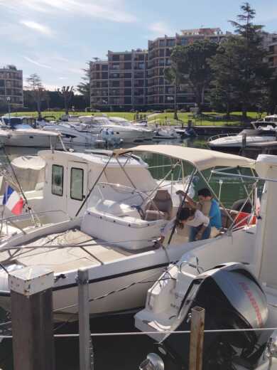 Mandelieu-La Napoule Motorboat Quicksilver Activ 605 Sundeck alt tag text