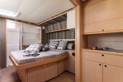 QUEEN OF DIAMONDS Lagoon 52