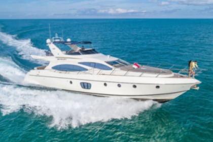 Rental Motor yacht Azimut 68 Miami