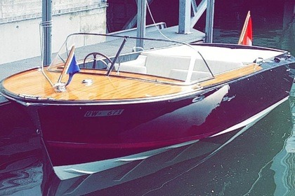 Charter Motorboat Pedrazzini Cavallino de Luxe Lucerne