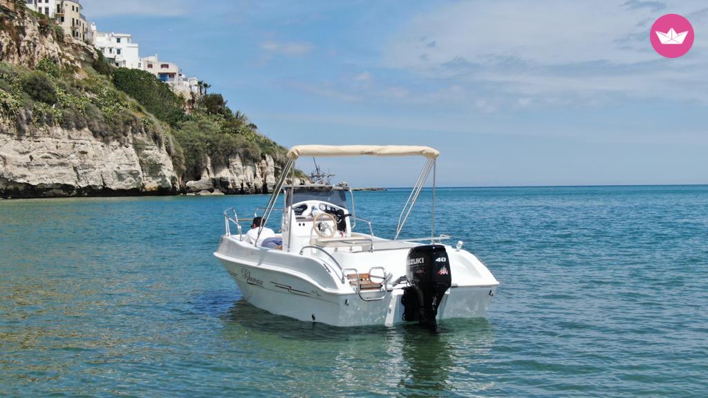 Bateau à moteur Blumax 19 4