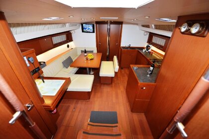 Hyra båt Segelbåt Beneteau Oceanis 48 Laurion