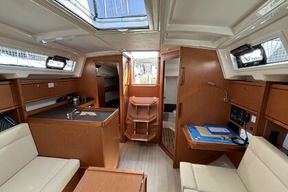 Noleggio Barca a vela Bavaria Yachtbau Bavaria Cruiser 34 - 2 cab. Pola