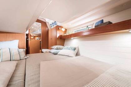 Verhuur Zeilboot Bavaria Yachtbau Bavaria Cruiser 34 Elba