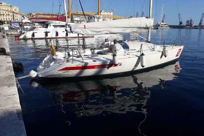 Noleggio Barca a vela JEANNEAU One Design 35 Fiume