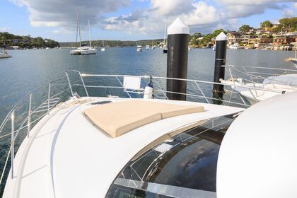 Charter a yacht in Mykonos!