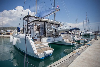 Noleggio Catamarano LAGOON 42 Trogir