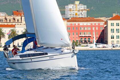 Hire Sailboat Bavaria Yachtbau Bavaria Cruiser 34 Split