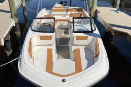 Rental Motorboat Bayliner VR6 Cape Coral