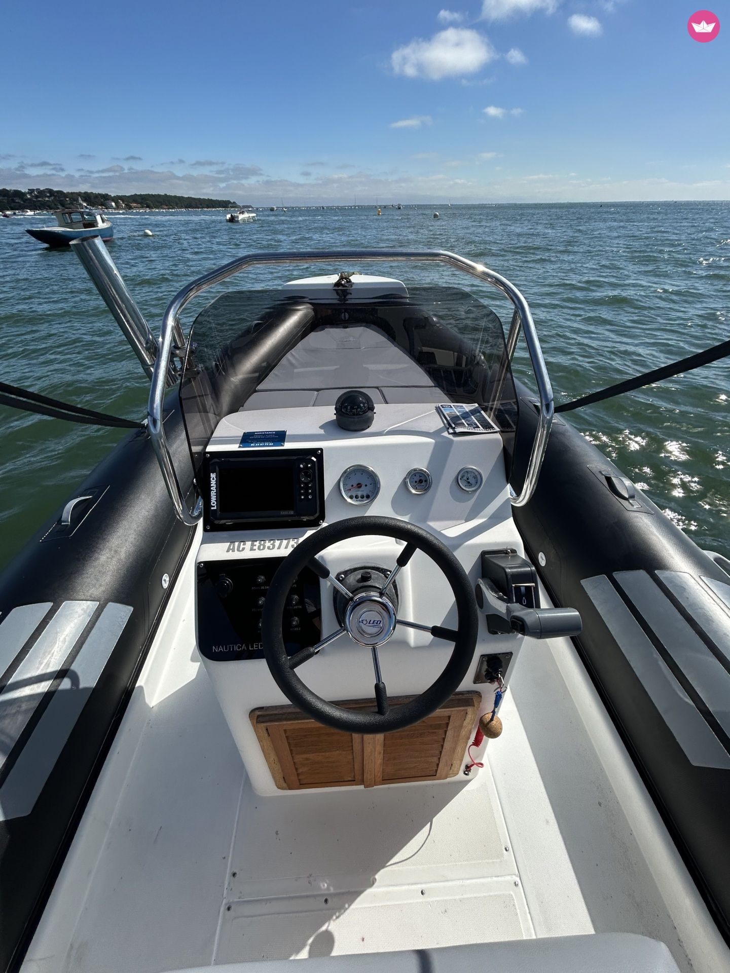 Semi-rigide Nautica Led 680 GS 200cv 6