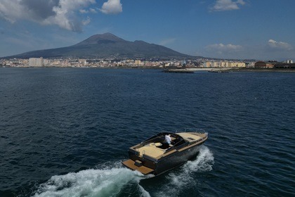 Rental Motorboat SUNSET CRUISE special price for aperitif on itama 38 yacht Sorrento