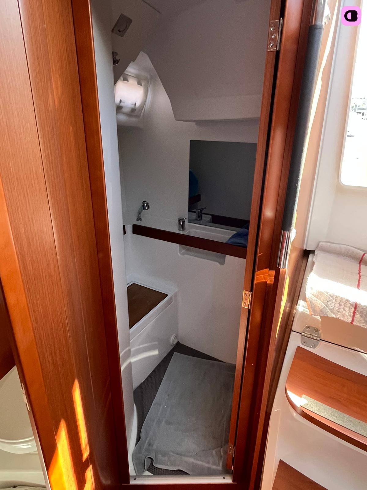 Voilier Beneteau Oceanis 38 11.96m 7