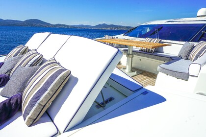 Hyra båt Motorbåt Sunseeker Predator 84 Saint-Tropez