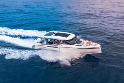 Hire Motorboat SAXDOR 400 GTO Lefkada