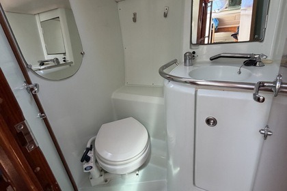 Location Bateau à moteur Beneteau Oceanis 440 Marseille