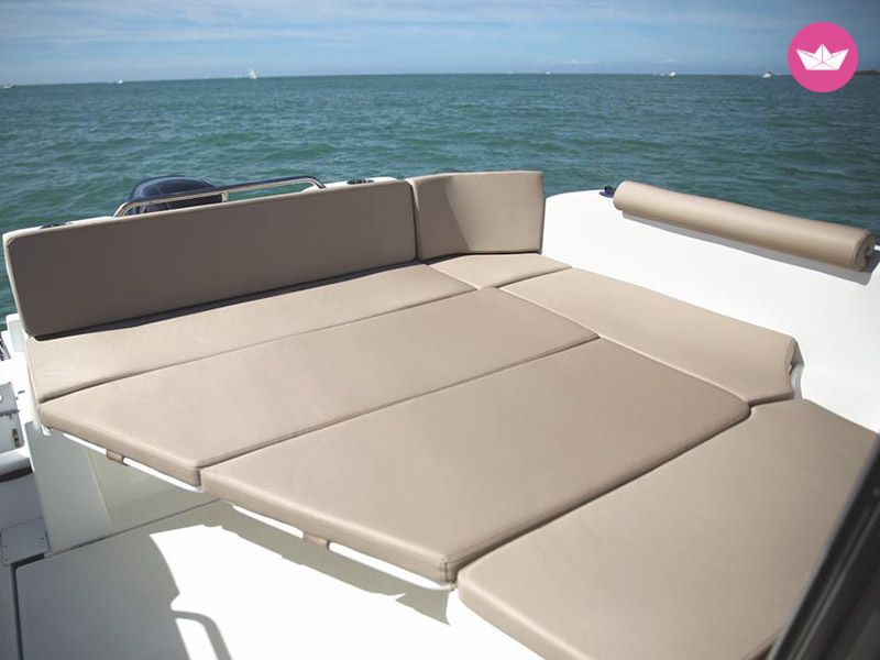 Bateau à moteur Beneteau Antares 8 OB 250cv 8