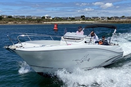 Miete Motorboot Jeanneau Superbe Cap Camarat 7.5 Open Arzon