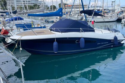 Hire Motorboat Jeanneau Cap Camarat 8.5 Wa Villeneuve-Loubet