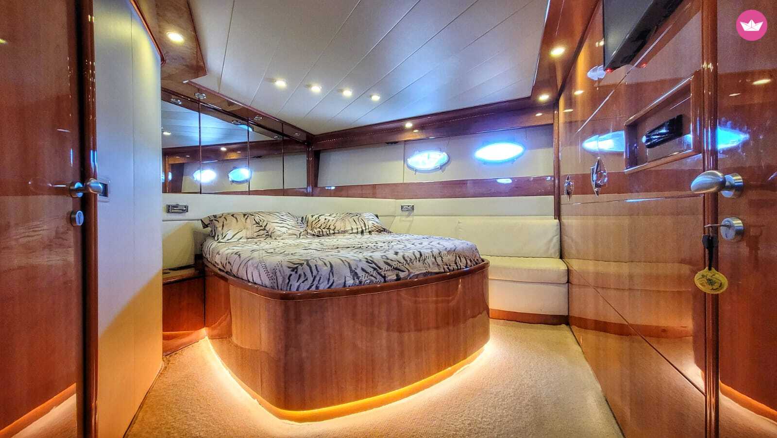 Yacht Pershing 65 2840cv 8