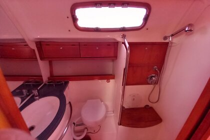 Bavaria 42 (2007) Yacht Charter in Salamina