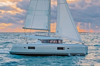 Rental Catamaran Lagoon 42 A/C & GEN. Volos