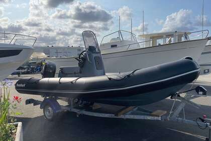Miete Motorboot Bombard Explorer 550 Carantec