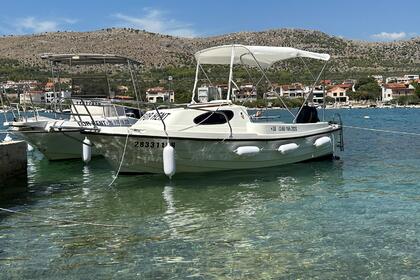 Location Bateau à moteur Adria 500 Grebaštica