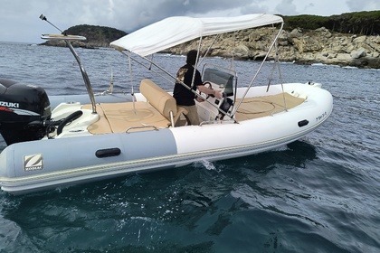 Location Bateau à moteur Zodiac MEDLINE II Palamós