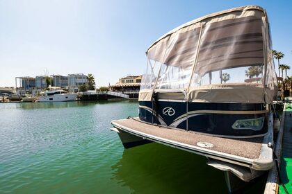 Rental Motorboat Pontoon Boat 20 Newport Beach