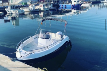 Discover the coast of Girona in a Marinello motorb