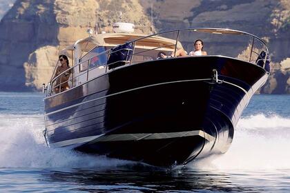 Noleggio Barca a motore Nautica Esposito Futura 38 Torre Annunziata