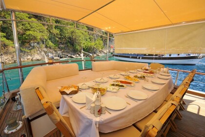 ECE ARİNA – Luxury 24m Gulet with Professional Crew