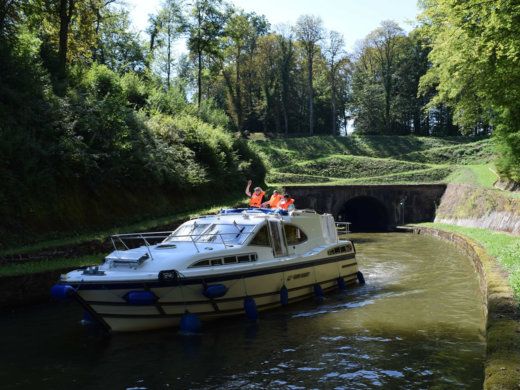 Location P niche Navig 40 2010 Lagarde Click Boat location-p-niche-navig-40-2010-lagarde-click-boat
