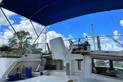 Sail into Elegance: Unforgettable Yachting Experience on the Río de la Plata and Delta del Paraná