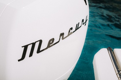 Relax aboard this boat without a license in Menorc