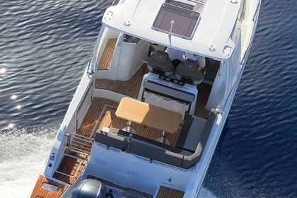 Location Bateau à moteur Jeanneau Cap Camarat 9.0 WA Beaulieu-sur-Mer