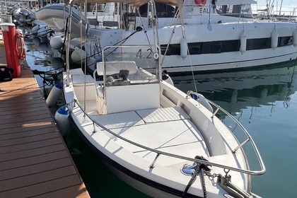 Noleggio Barca senza patente  Fiart Mare brezza Salerno